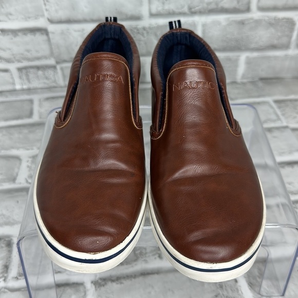 Nautica boys dark brown‎ leather slip on shoes. Size 4. Gently used condition. - Picture 2 of 7